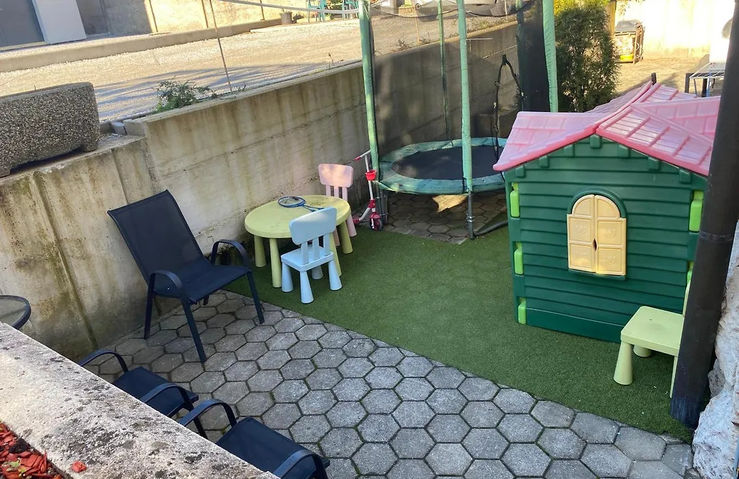 Family Guesthouse Greenslo-1